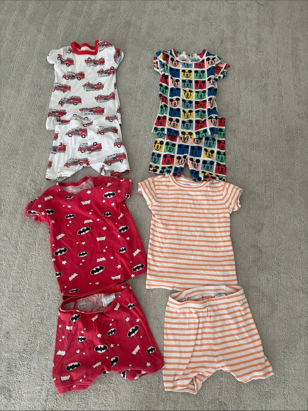 Baby Gap - organically grown cotton - bundle of 4 short sleeve pajama sets
